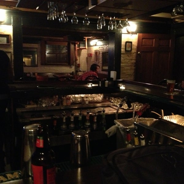 Das Foto wurde bei Patrick Henry&#39;s Pub &amp; Grille von Jennifer G. am 12/30/2012 aufgenommen