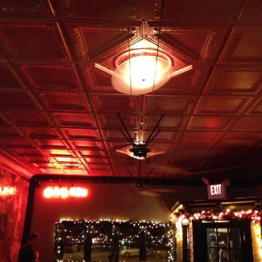 12/11/2012 tarihinde Jennifer G.ziyaretçi tarafından Bellytimber Tavern'de çekilen fotoğraf