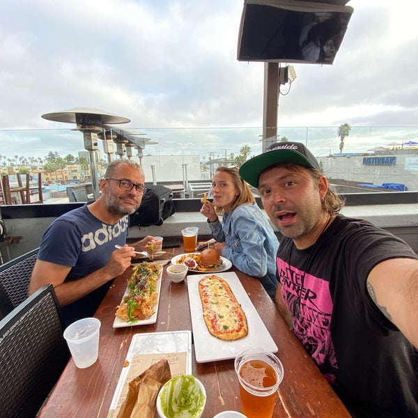 Photo taken at Pacific Beach AleHouse by Maka on 9/3/2020