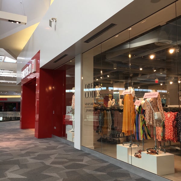 FOREVER 21 RED - 27 Photos & 76 Reviews - 158 Eastridge Mall, San