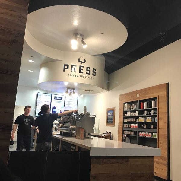2/22/2017 tarihinde Neha S.ziyaretçi tarafından Press Coffee - Scottsdale Quarter'de çekilen fotoğraf
