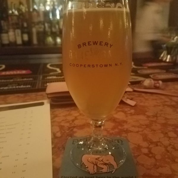 Foto diambil di Belgian Beer Café oleh ShaVaughn pada 11/9/2018
