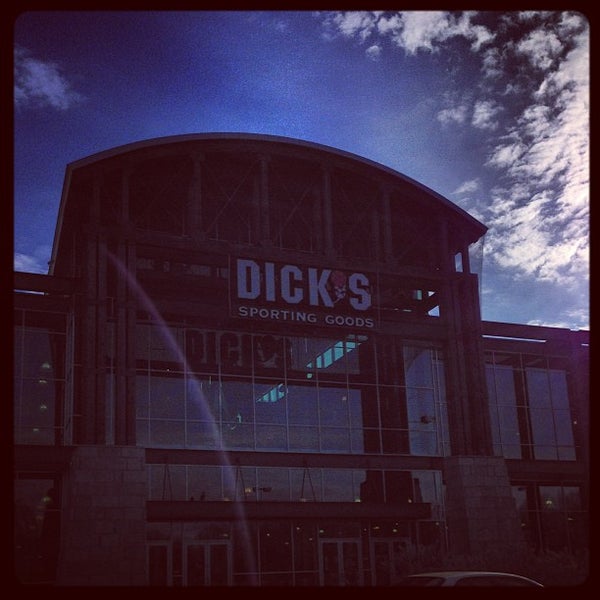 DICK'S Sporting Goods (Artık Kapalı) Fairfax, VA'da fotoğraflar