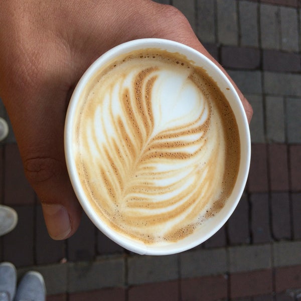 9/29/2016にKyleがUncommon Grounds Coffee &amp; Teaで撮った写真
