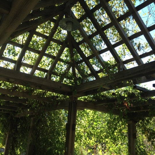 10/29/2012にSteven O.がQuarryhill Botanical Gardenで撮った写真