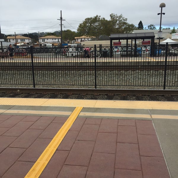 Hayward Park Caltrain Station San Mateo'da Demiryolu İstasyonu