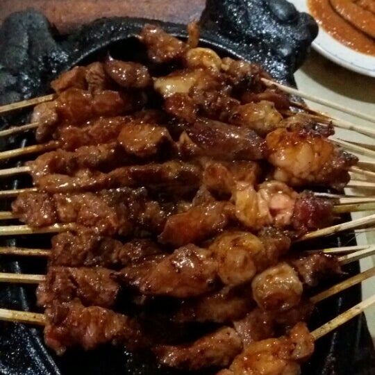Sate Dan Gulai Kambing Leman S Asian Restaurant In Bandung