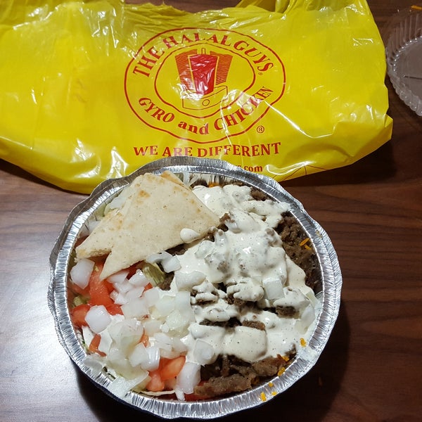 Photo taken at The Halal Guys by Tak Y. on 8/12/2017