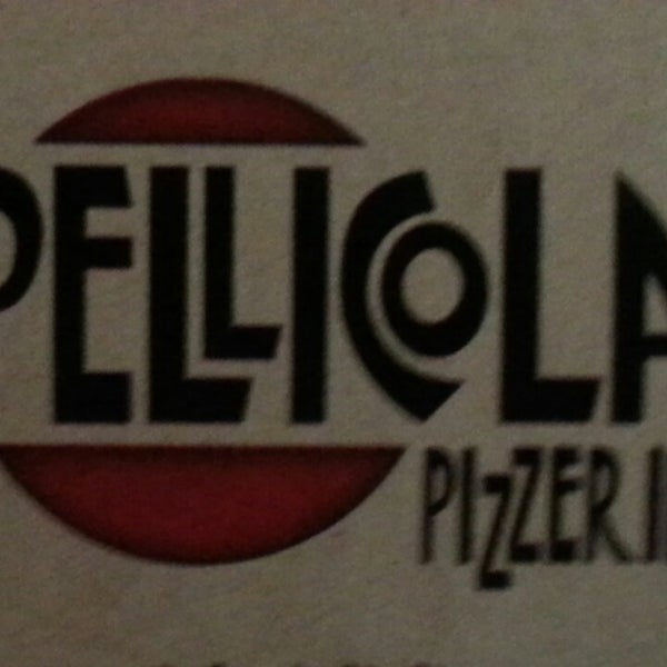 12/24/2013 tarihinde Talya M.ziyaretçi tarafından Pellicola Pizzeria'de çekilen fotoğraf