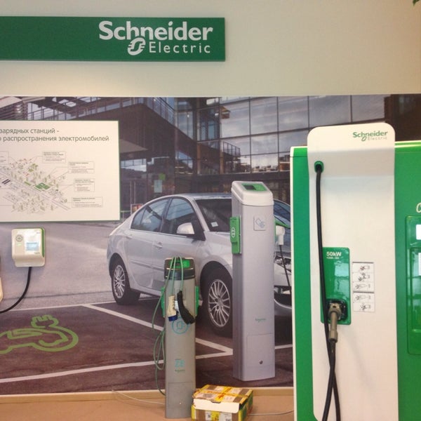 รูปภาพถ่ายที่ Schneider Electric โดย Andrey V. เมื่อ 9/3/2014