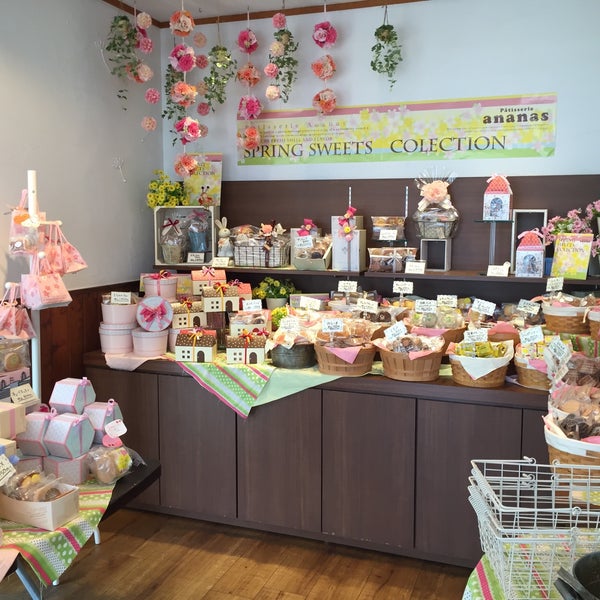 Photos At パティスリーアナナス Dessert Shop In 鹿児島市