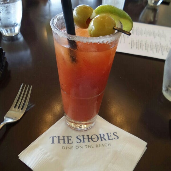 Photo taken at Shores Restaurant by Veronica K. on 2/28/2016