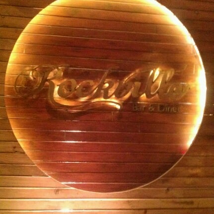 Снимок сделан в Rockville Bar &amp; Diner пользователем Abhilash K. 9/30/2012