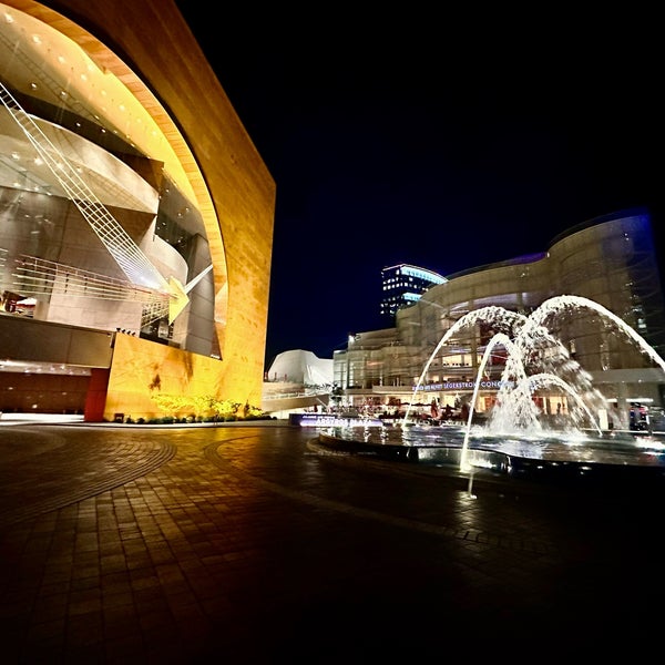 Photo taken at Segerstrom Center for the Arts by Kalil D. on 11/29/2023
