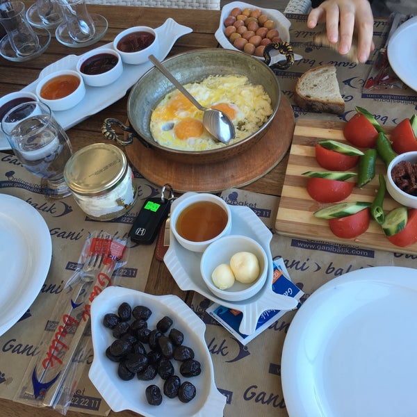 5/20/2016에 BeLKıS B.님이 Gani Balık Restaurant에서 찍은 사진