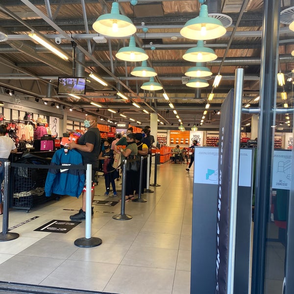 nike factory shop in access park