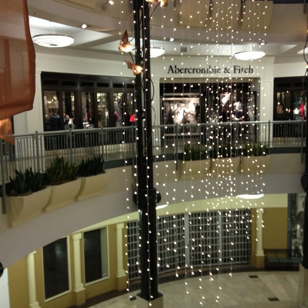 abercrombie and fitch galleria mall