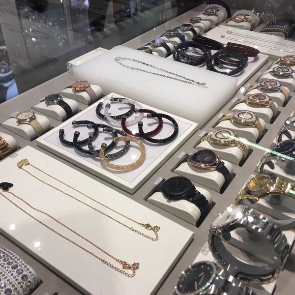 Swarovski Jewelry Store in Bellevue