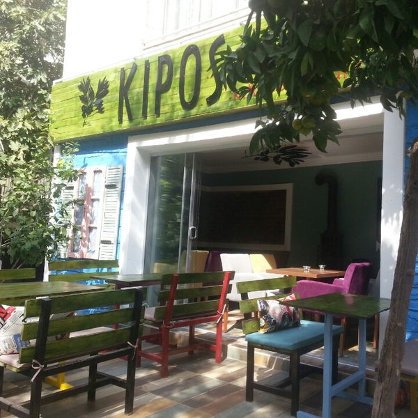 10/8/2014 tarihinde Özge Ç.ziyaretçi tarafından Kipos Kitchen &amp; Cafe'de çekilen fotoğraf