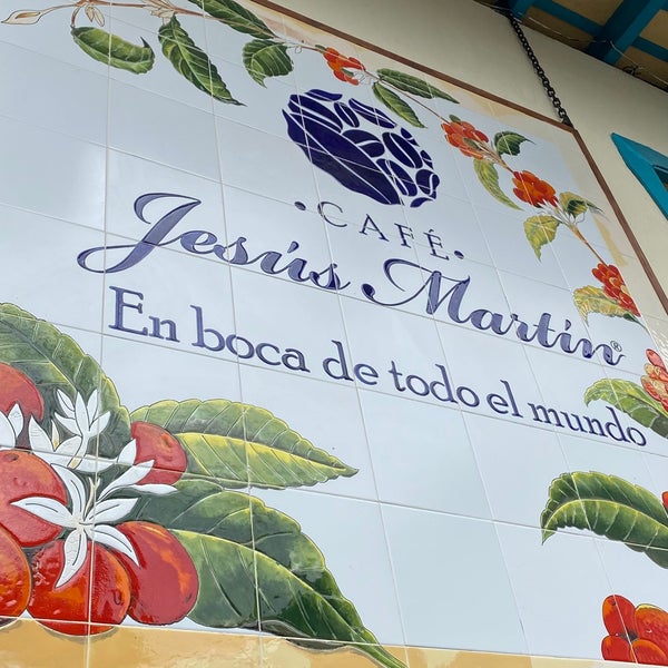 รูปภาพถ่ายที่ Café Jesús Martín โดย A เมื่อ 2/20/2022