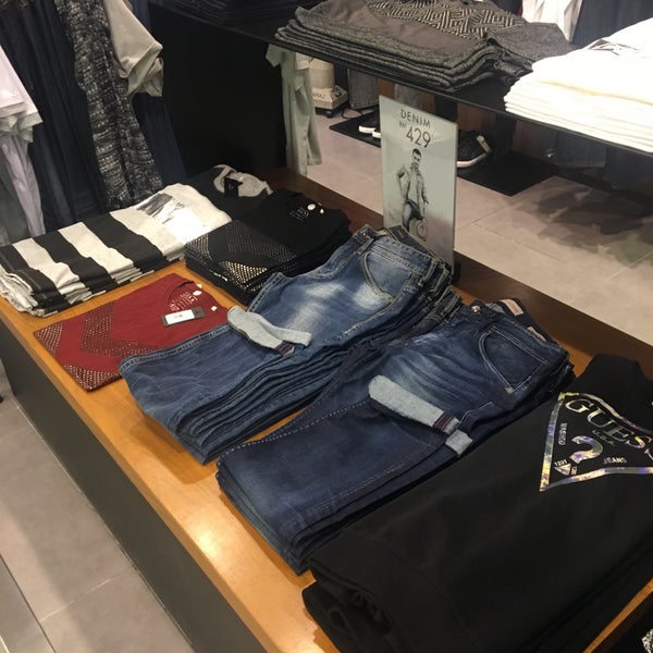 lee jeans one utama