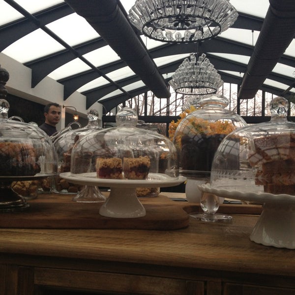 Backyard Bebek Otlukbeli Cad. Bebeköy Sok. No4 Etiler