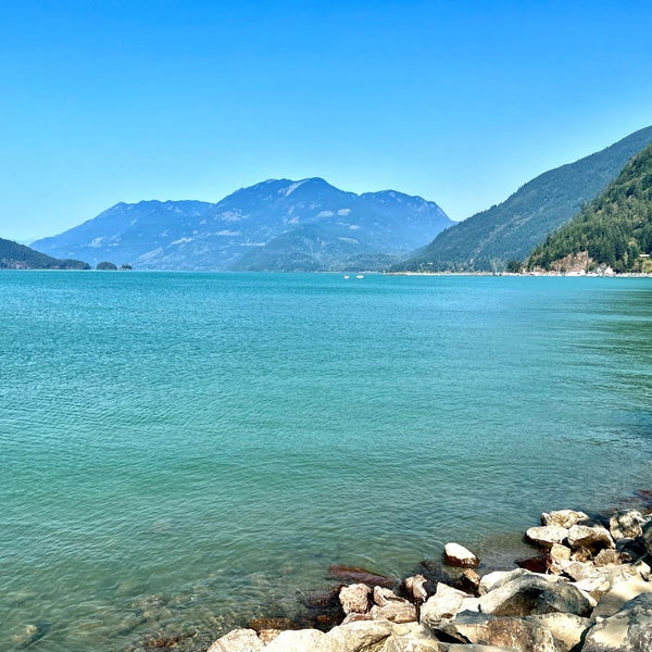Harrison Hot Springs Lagoon 2 tips