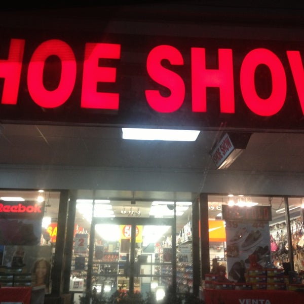 shoe show close