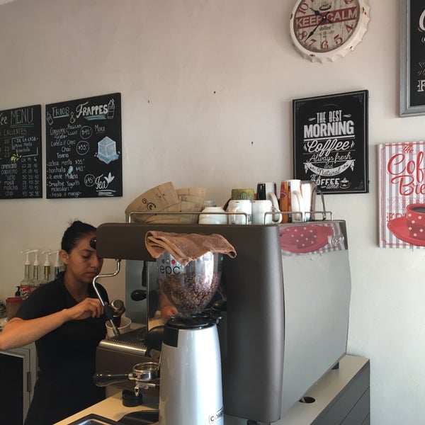 Photo taken at Rico Aroma Tea &amp; Coffee Shop by Jose de Jesus D. on 6/30/2016