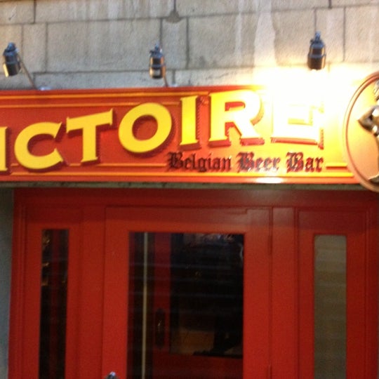 รูปภาพถ่ายที่ Victoire: A Belgian Beer Bar &amp; Bistro โดย Bob E. เมื่อ 10/13/2012