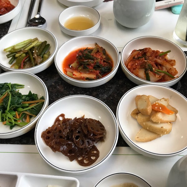 6/23/2017 tarihinde Kirn W.ziyaretçi tarafından Hanwoori Korean Restaurant (한우리)'de çekilen fotoğraf