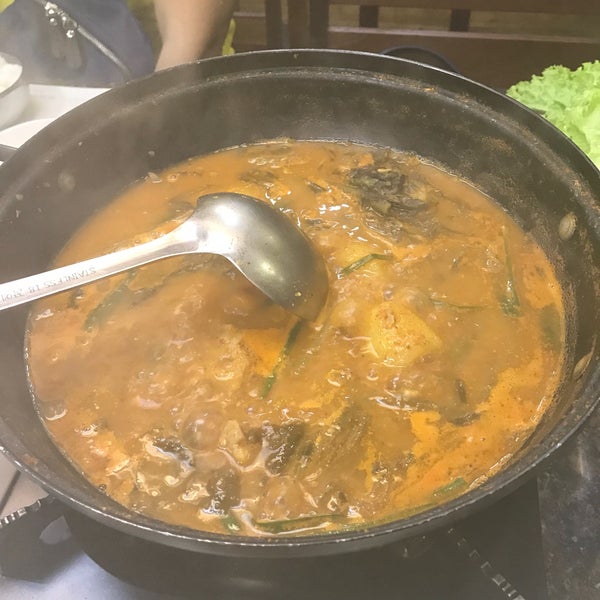 11/8/2017 tarihinde Kirn W.ziyaretçi tarafından Hanwoori Korean Restaurant (한우리)'de çekilen fotoğraf