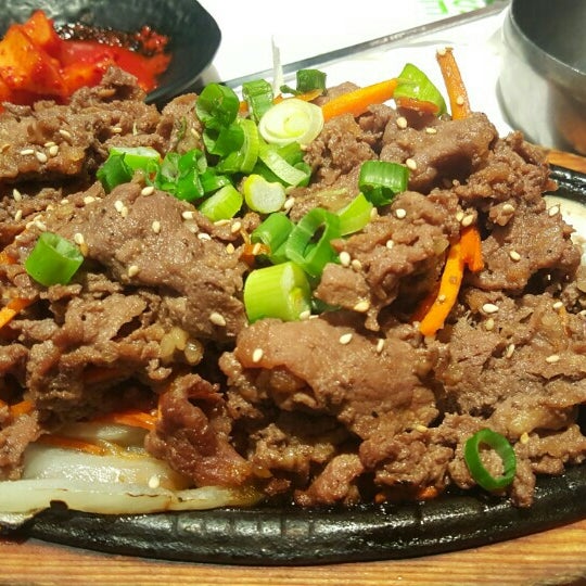Снимок сделан в O. Tofu House Korean BBQ пользователем Lis s. 3/3/2016