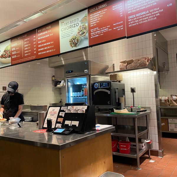 Chipotle Mexican Grill Columbia Heights'de Meksika Restoranı