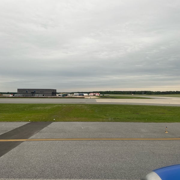 รูปภาพถ่ายที่ Baltimore/Washington International Thurgood Marshall Airport (BWI) โดย Laura W. เมื่อ 5/9/2024