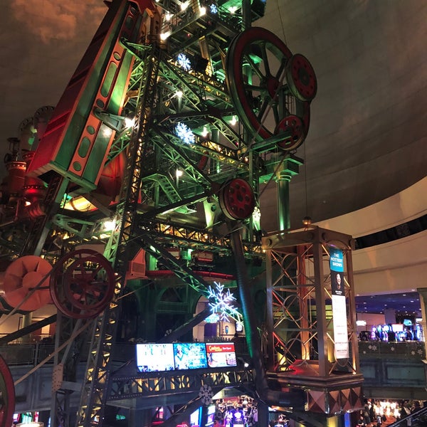 Photo taken at Circus Circus Reno Hotel &amp; Casino by Laura W. on 12/28/2019