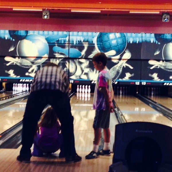 Photo taken at Sempeck&#39;s Bowling &amp; Entertainment by Michelle B. on 9/28/2013