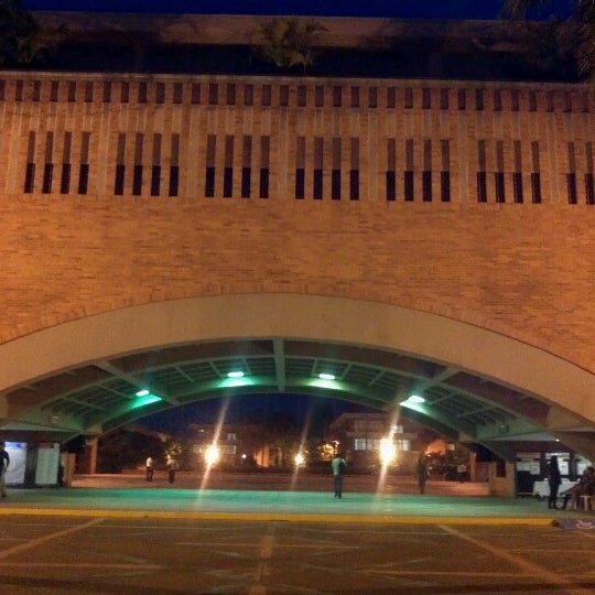 Foto tomada en Universidad Autónoma de Occidente - Cali  por Adry C. el 10/16/2012