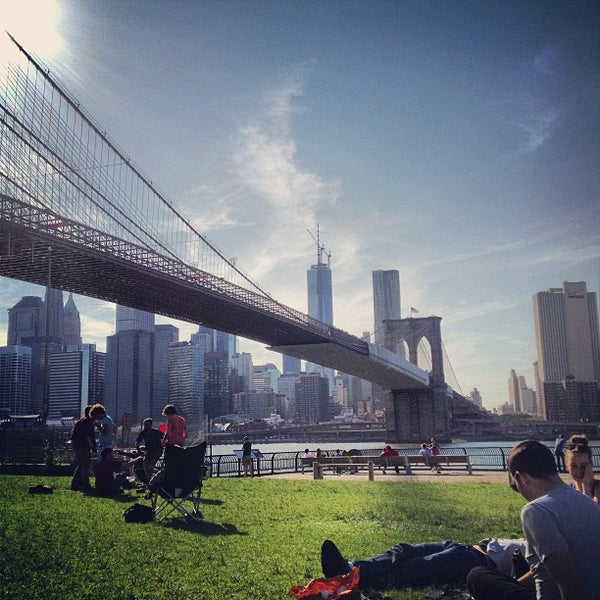 Under the Brooklyn Bridge Scenic Lookout in New York