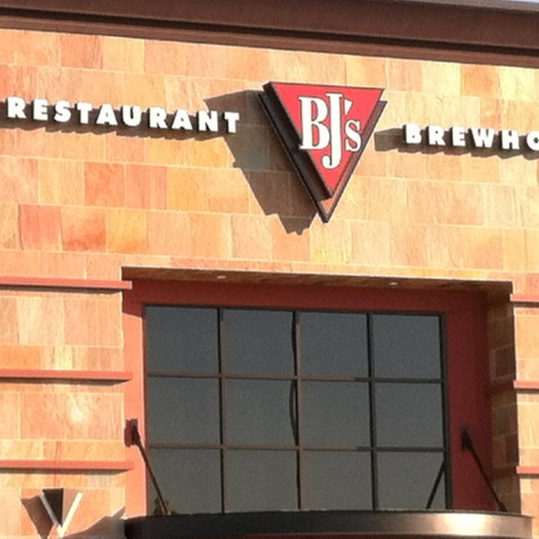 8/1/2013에 🌸Erin G.님이 BJ&#39;s Restaurant &amp; Brewhouse에서 찍은 사진