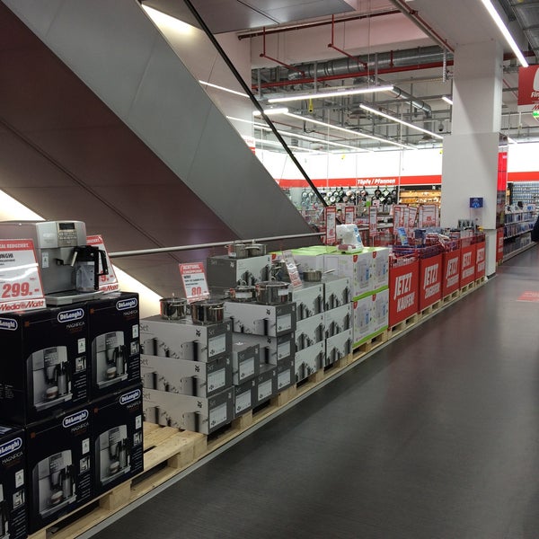 Photo taken at MediaMarkt by MAyS on 2/6/2017