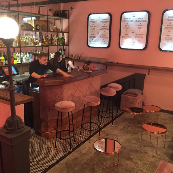 Foto tomada en Pink Room Speakeasy Bar  por G.valeriy el 5/13/2016