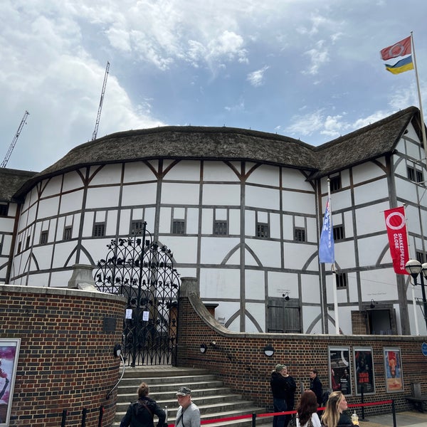 Photo taken at Shakespeare&#39;s Globe Theatre by Rice R. on 6/19/2022