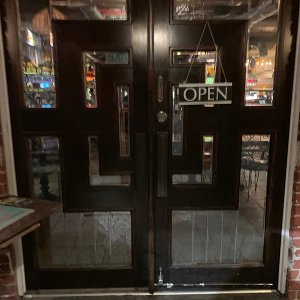 Foto diambil di White Wolf Cafe &amp; Bar oleh Gary S. pada 1/6/2019