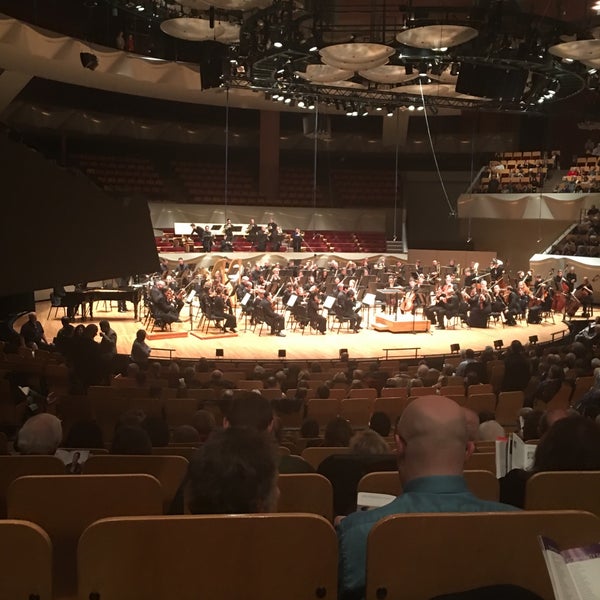 2/5/2017에 Harrison F.님이 Boettcher Concert Hall에서 찍은 사진