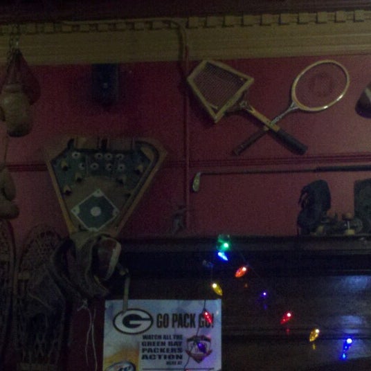 12/14/2012にIke O.がUpper 90 Sports Pubで撮った写真