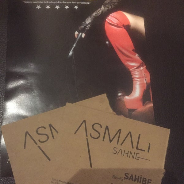 Photo prise au Asmalı Sahne par Esra Y. le4/14/2016