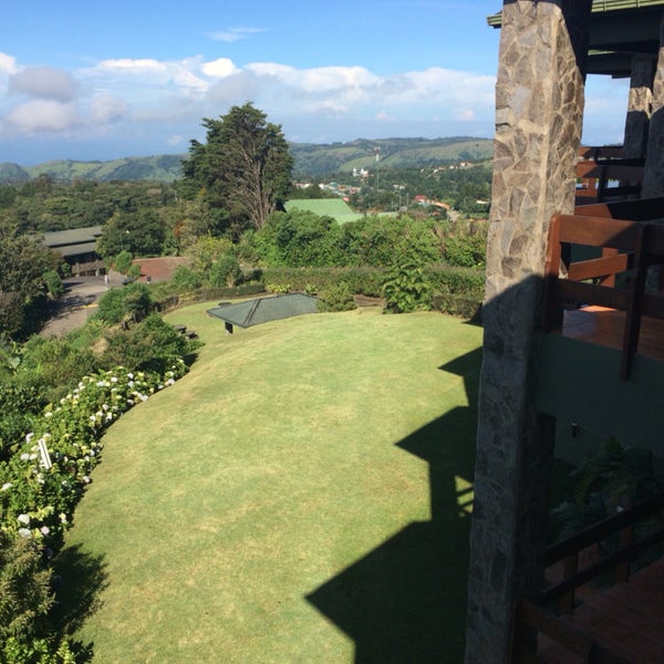 El hotel es bellísimo! La atención excelente! Y tienen el mejor canopy de Costa Rica 👌🏼 100% recomendado 😃👍🏼