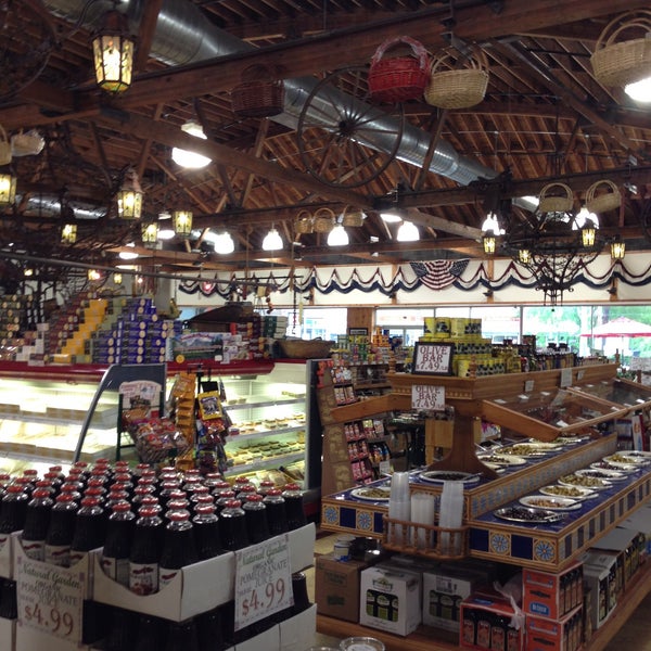 Old World Food Market Grocery Store in Nyack