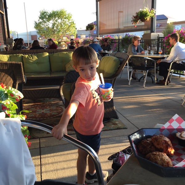 Photos at Minervas Restaurant & Bar American Restaurant in Sioux City